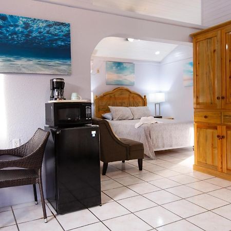 Sea Eye Hotel - Sunset Building Utila Luaran gambar