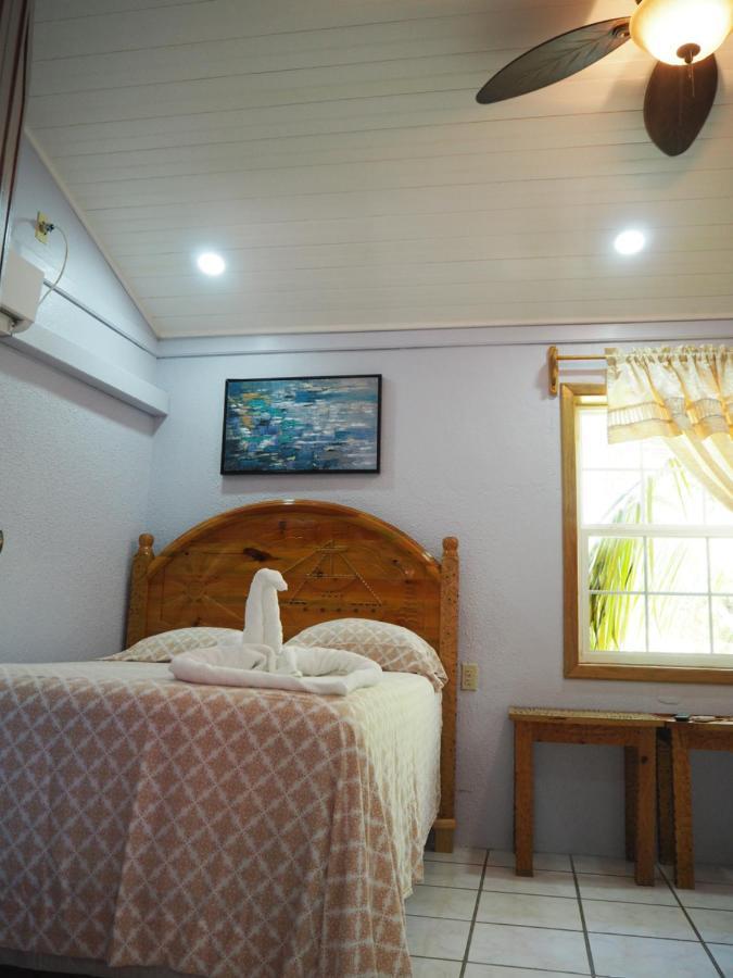 Sea Eye Hotel - Sunset Building Utila Luaran gambar